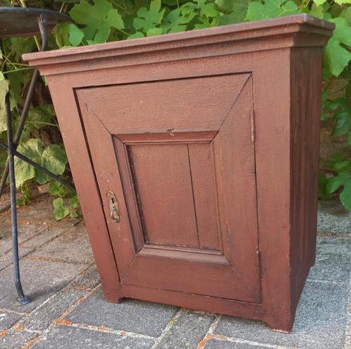 Zeer oud grenen kastje, Antiek en Kunst, Curiosa en Brocante, Ophalen