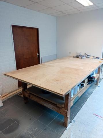 Te koop werkbank / werktafel  beschikbaar voor biedingen