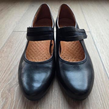 Caprice leren pumps met lage hak, maat 6.5, nieuw! beschikbaar voor biedingen