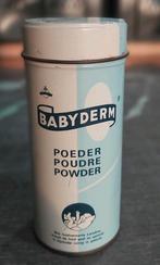 Babyderm poederblik met rammelaar bijna nieuwstaat, Ophalen of Verzenden, Zo goed als nieuw, Overige