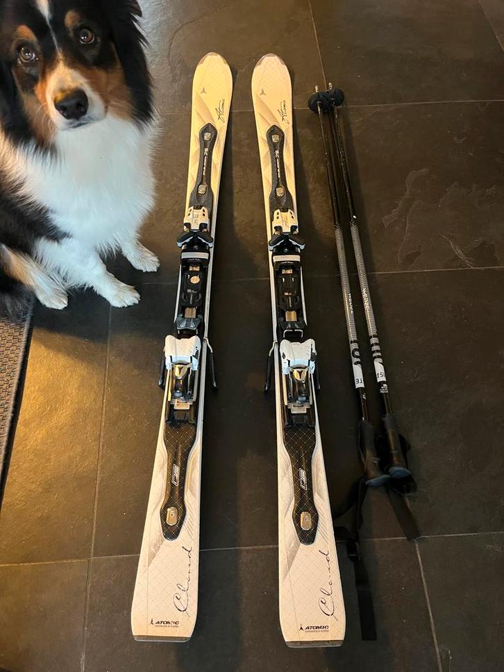 Atomic Cloud D2 dames ski's met bindingen en stokken, Sport en Fitness, Skiën en Langlaufen, Gebruikt, Ski's, Skiën, Atomic, Carve