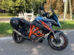 KTM 1290 Superduke GT 2016 Bomvol! Akra, Kofferset en meer!, Motoren, Motoren | KTM, 2 cilinders, Handvatverwarming, Motorrijbewijs A