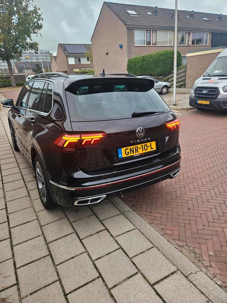Volkswagen Tiguan 2.0 TDI 150pk DSG 2021 Zwart, Auto's, Volkswagen, Particulier, Tiguan, 360° camera, ABS, Achteruitrijcamera