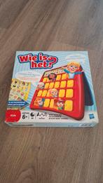 Hasbro spel: Wie Is Het ?!?, Hobby en Vrije tijd, Gezelschapsspellen | Overige, Ophalen of Verzenden, Zo goed als nieuw