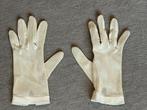 Vintage bruidshandschoenen maat m, Kleding | Dames, Trouwkleding en Trouwaccessoires, Ophalen of Verzenden, Zo goed als nieuw
