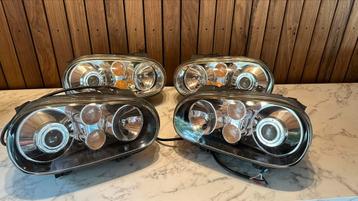 Golf 4 R32 koplampen beschikbaar voor biedingen