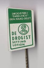 De Drogist Setting Lotion Den Haag Delft Sweelinck speldje, Verzamelen, Speldjes, Pins en Buttons, Gebruikt, Niet vindbaar, Niet vindbaar