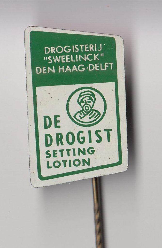 De Drogist Setting Lotion Den Haag Delft Sweelinck speldje, Verzamelen, Speldjes, Pins en Buttons, Gebruikt, Speldje of Pin, Overige onderwerpen