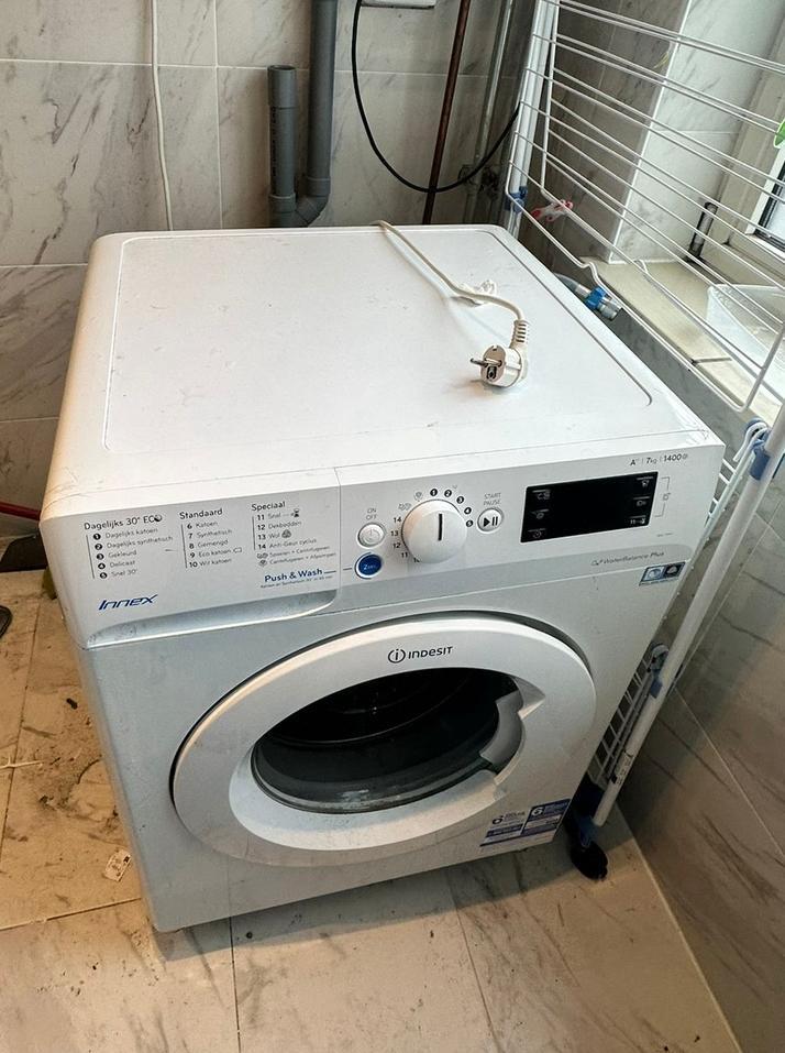 Goede Indesit Wasmachine, Witgoed en Apparatuur, Wasmachines, Zo goed als nieuw, 6 tot 8 kg, 85 tot 90 cm, 1200 tot 1600 toeren