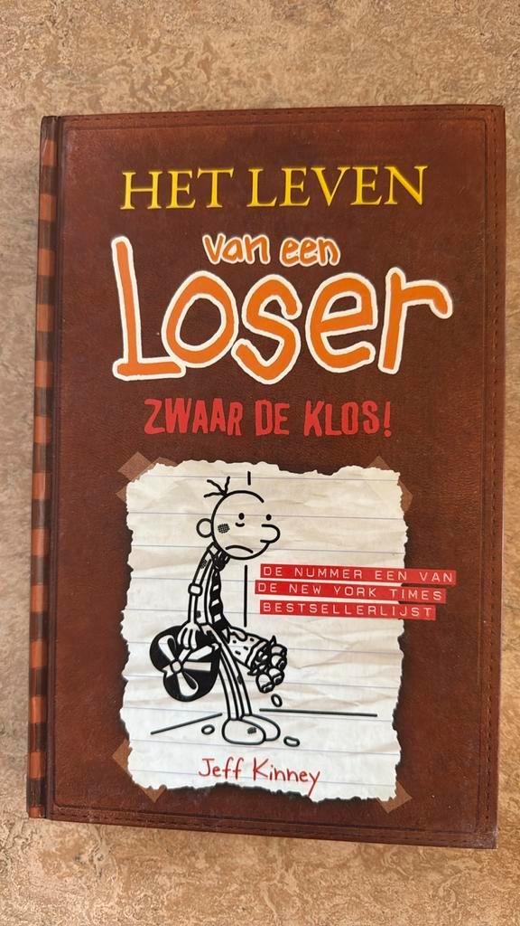 Jeff Kinney - Zwaar de klos, Boeken, Kinderboeken | Jeugd | 10 tot 12 jaar, Zo goed als nieuw, Ophalen of Verzenden