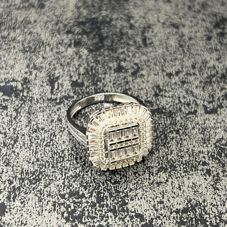 14k witgouden ring prachtig model nieuw, Sieraden, Tassen en Uiterlijk, Ringen, Zo goed als nieuw, Heer, 20 of groter, Goud, Ophalen of Verzenden