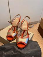 Janet & Janet Pumps Maat 41, Ophalen of Verzenden, Zo goed als nieuw, Rood, Pumps