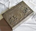 Vintage metalen doosje met schepen (galjoenen), Verzenden