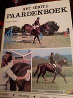 Boek  het grote paarden boek owen weg =weg, Ophalen of Verzenden, Zo goed als nieuw, Paarden of Pony's