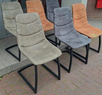 6x Eetkamerstoelen. Cognac, groen, antraciet. beschikbaar voor biedingen