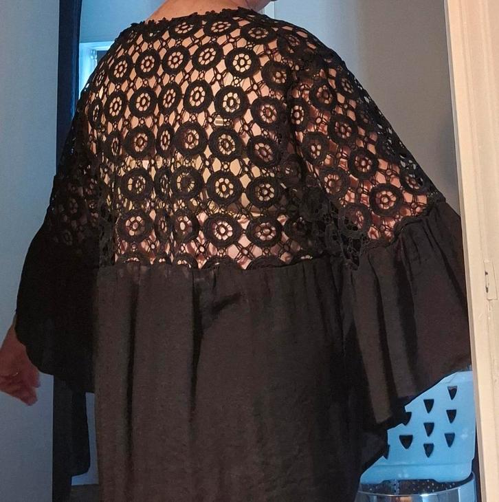 Tuniek/blouse  met Open Details - Maat 48/50, Kleding | Dames, Blouses en Tunieken, Nieuw, Maat 46/48 (XL) of groter, Zwart, Ophalen of Verzenden