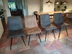 Vier eetkamerstoelen. Drie donkerbruin en een cognac kleurig, Huis en Inrichting, Ophalen, Gebruikt, Bruin, Vier