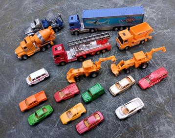 17 NEW RAY modelauto's, schaal 1 op 87 of 1 op 76 beschikbaar voor biedingen