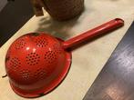 Vintage rood emaille steel vergiet, Antiek en Kunst, Antiek | Emaille, Ophalen of Verzenden