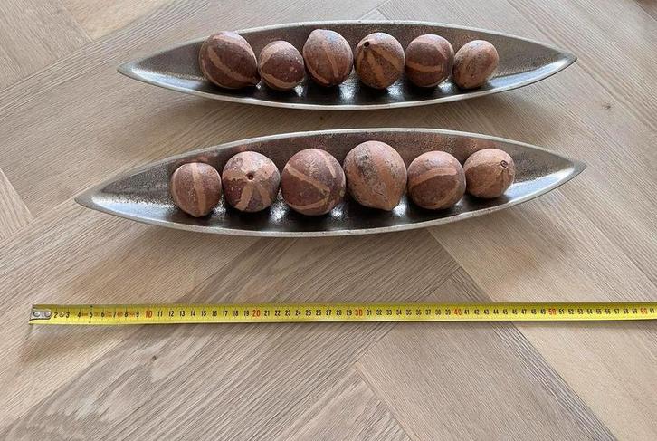 Decoratieve schalen met decoratie, Antiek en Kunst, Antiek | Woonaccessoires, Ophalen of Verzenden