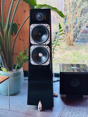 Totem Acoustic Element Earth vloerstaande speakers beschikbaar voor biedingen