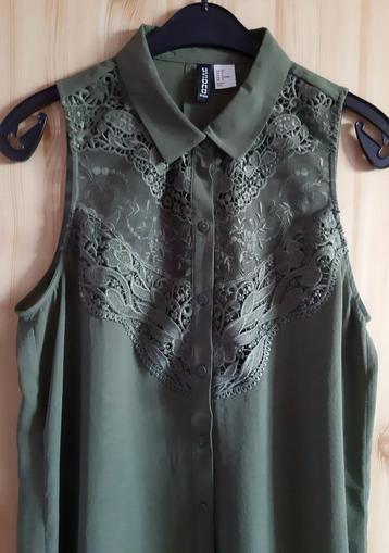 Nieuw blouse van Divided maat 38. Gratis Zara blouse. beschikbaar voor biedingen