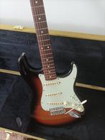 Fender Stratocaster Vintera 60's, Muziek en Instrumenten, Ophalen, Fender, Met versterker, Zo goed als nieuw