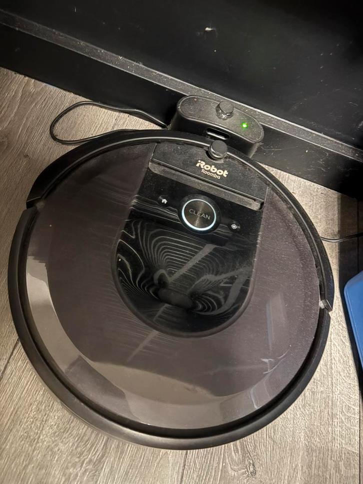 iRobot i7, Witgoed en Apparatuur, Stofzuigers, Gebruikt, Robotstofzuiger, Ophalen of Verzenden