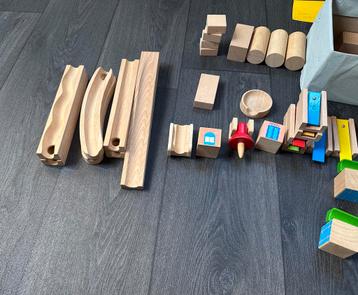 Houten knikkerbaan beschikbaar voor biedingen