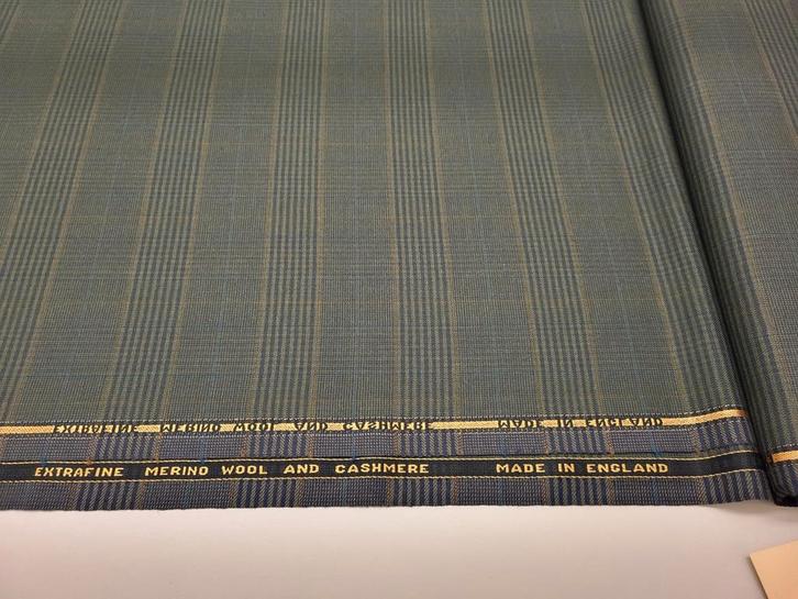 Engelse merino en cashmere tartan ruit stof 6,2 meter, Hobby en Vrije tijd, Stoffen en Lappen, Nieuw, Katoen, 120 cm of meer, 30 tot 200 cm