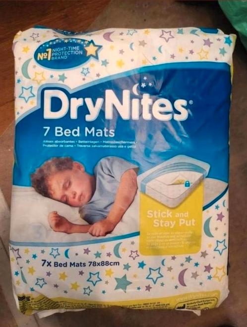 Huggies Drynites bed mats 7 stuks 78x88cm matrasbescherming, Kinderen en Baby's, Babywiegjes en Ledikanten, Nieuw, Ophalen of Verzenden
