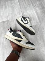 Moeten weg! Jordan 1 Low Travis Scott Reverse Mocha, Ophalen of Verzenden, Zo goed als nieuw, Overige kleuren