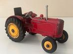 Modelauto tractor Dinky Toys 300 Massey-Harris Tractor 9 vm, Verzenden, Zo goed als nieuw, Tractor of Landbouw, Dinky Toys