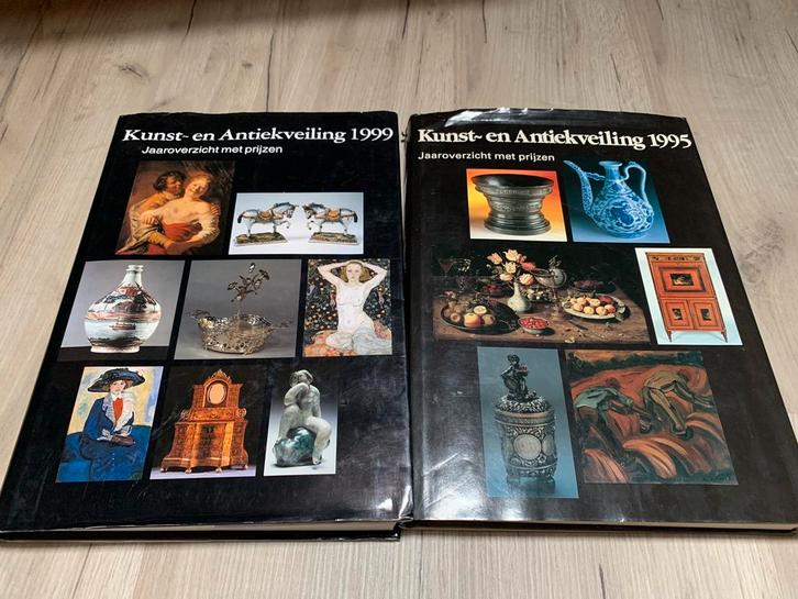 Kunst- en Antiekveiling 1995 ( 20 ) en 1999 ( 24 ) Catalogus, Boeken, Catalogussen en Folders, Zo goed als nieuw, Catalogus, Ophalen of Verzenden