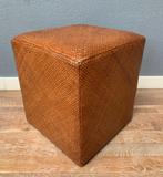 Vierkante bruine poef - vintage retro cognac krukje stoel, Ophalen, Minder dan 50 cm, Gebruikt, Minder dan 50 cm