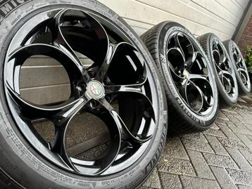 20 “ Alfa Romeo Stelvio Turbo QuadriFoglio Q4 Tonale velgen beschikbaar voor biedingen