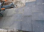 Te koop 220 donkergrijze grindtegels 60x40cm., Tuin en Terras, Tegels en Klinkers, Ophalen, Gebruikt, 10 m² of meer, Beton