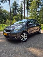 Toyota Yaris 1.3 16V Vvt-i 5DR  Automaat Airco E.L ramen LM, Stof, 4 cilinders, 100 pk, Metallic lak