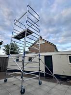 Te huur Steiger 6.2 meter werkhoogte 190x135, Ophalen, Zo goed als nieuw, Rolsteiger of Kamersteiger, 5 meter of hoger