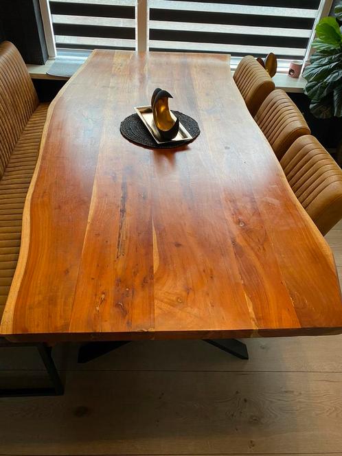 Mooie walnoten eettafel te koop 220x100x77, Huis en Inrichting, Complete eetkamers, Zo goed als nieuw, Ophalen