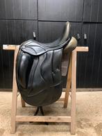 KM custom mono dressuurzadel 17 inch medium/wide, Dieren en Toebehoren, Paarden en Pony's | Zadels, Ophalen of Verzenden, Zo goed als nieuw