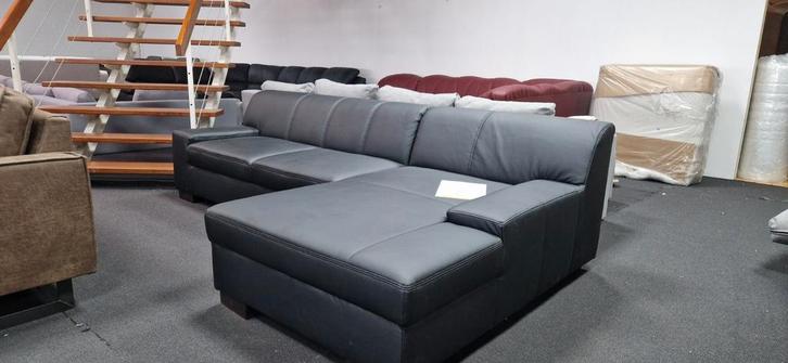 Nieuwe trendy hoekbank zwart lederlook loungebank, Huis en Inrichting, Banken | Bankstellen, Nieuw, Vierpersoons of meer, 250 tot 300 cm
