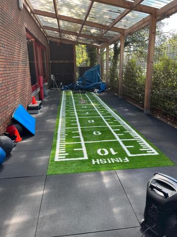 Sprinttracks kunstgras rubber matten fitness vloer beschikbaar voor biedingen