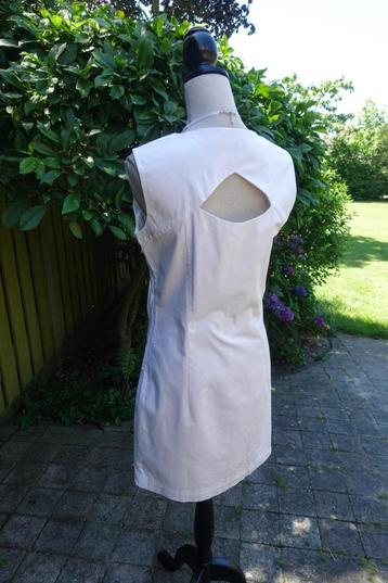 witte stijlvolle stretch glans jurk met open rug van edc 38 beschikbaar voor biedingen