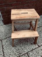 Krukje en opstapje, Ophalen, Zo goed als nieuw, Hout