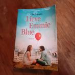 Lia Louis - Lieve Emmie Blue, Boeken, Literatuur, Ophalen of Verzenden, Zo goed als nieuw, Lia Louis