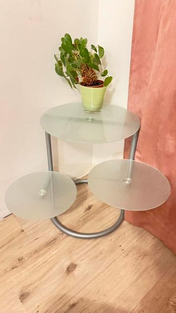 Tafel beschikbaar voor biedingen