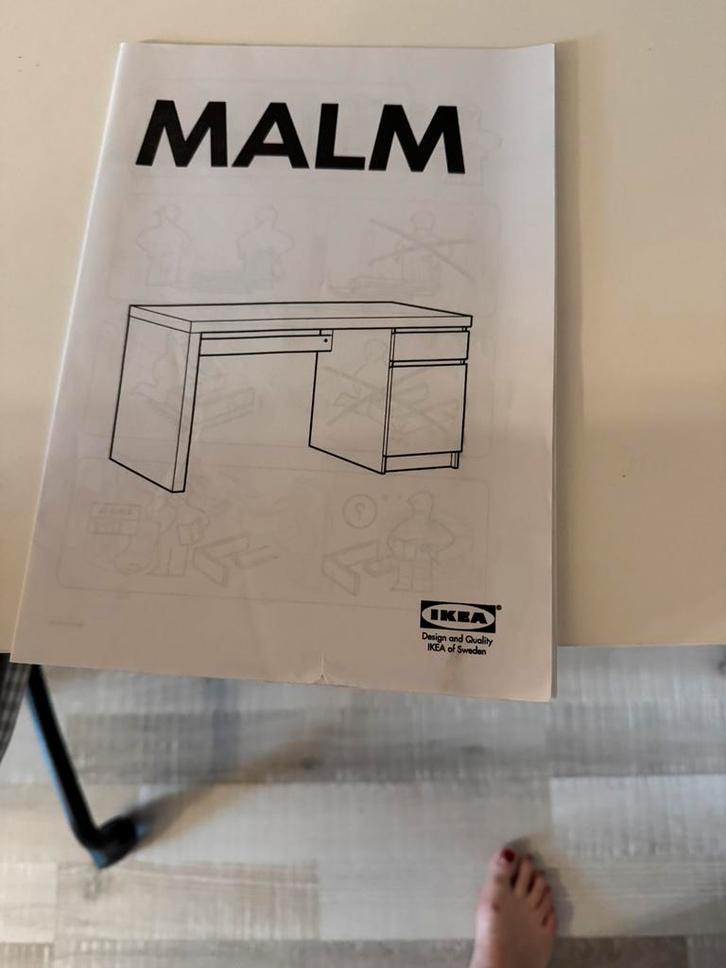Ikea malm bureau, Huis en Inrichting, Woonaccessoires | Wandplanken en Boekenplanken, Gebruikt, Ophalen