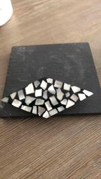 Broche ingelegd schelp, Sieraden, Tassen en Uiterlijk, Broches, Ophalen of Verzenden, Zo goed als nieuw, Zwart, Overige materialen