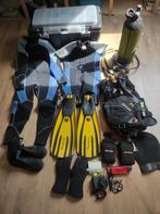 Duikset: pak, bcd, octopus, fles, koffer, camera, vinnen, .., Watersport en Boten, Duiken, Ophalen, Zo goed als nieuw, Trimvest of Wing